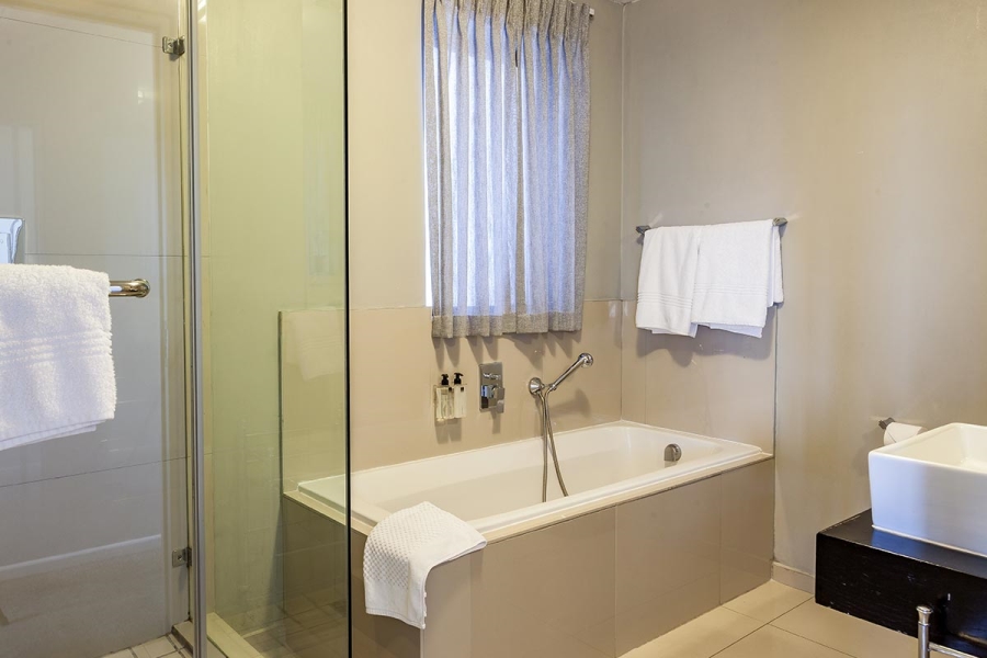 3 Bedroom Property for Sale in Bloubergstrand Western Cape